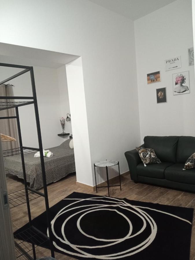Living G Room Кальяри Экстерьер фото